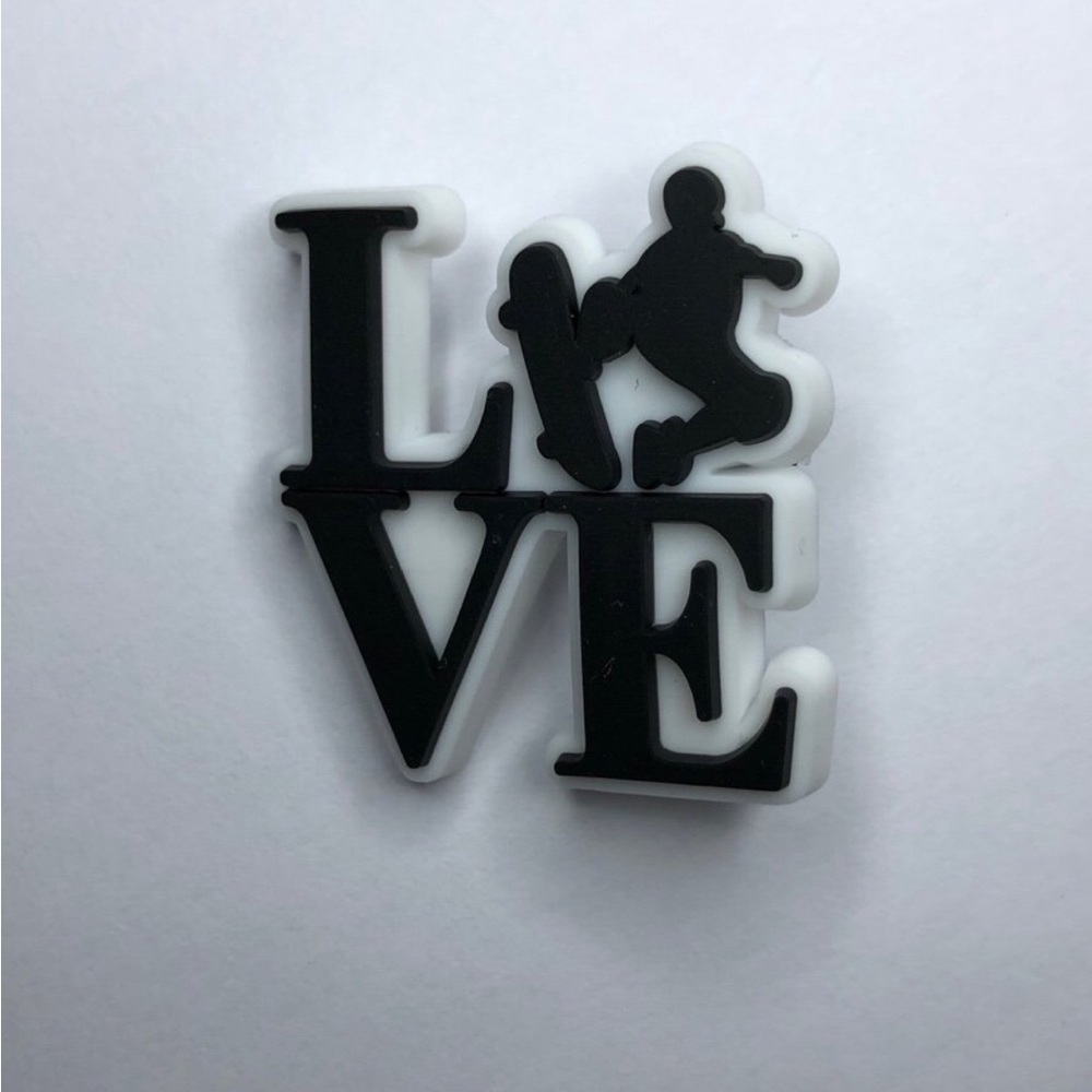 10/$13 Love skateboarding crocs charm jibbitz